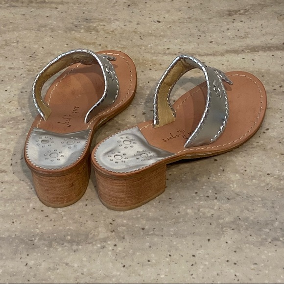 JACK ROGERS Hamptons Block Heel Sandal Sz 8M in Silver / Platinum EUC - Picture 2 of 6